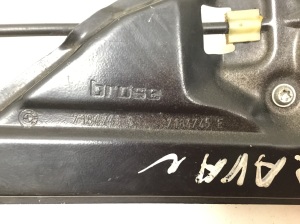 BMW 5 SERIES E61 (2004–2010) Aizmugurējo sānu durvju logu pacēlājs un tā detaļas - 2