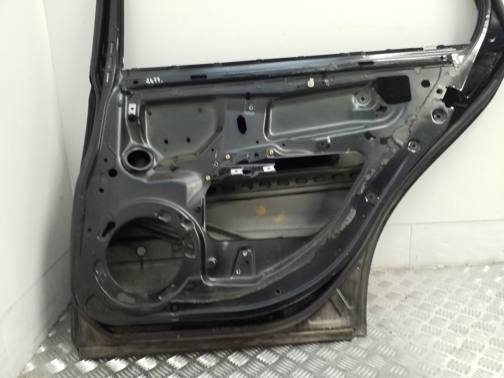 MERCEDES-BENZ E-Class W211/S211 (2002-2009) Right Side Sliding Door 20381618