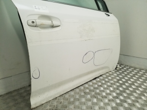 TOYOTA Avensis T27 (2008–2019) Priekšējās durvis un to detaļas - 3