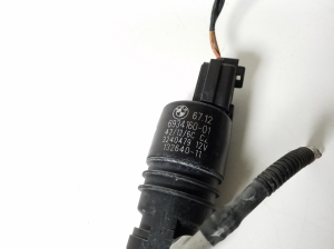 BMW 5 SERIES F07 (2009–2017) Front windshield washer pump 6934160 - 3