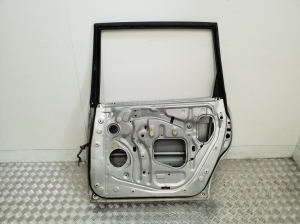 TOYOTA Picnic (1996–2009) Tagumised küljeuksed - 3