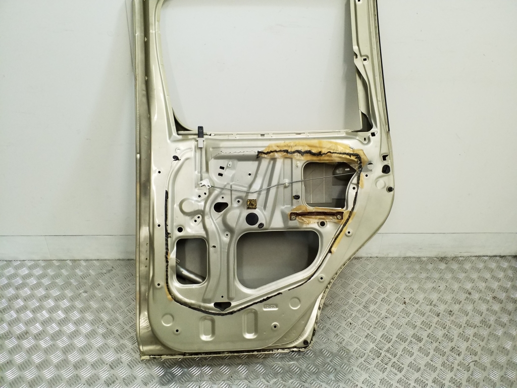 TOYOTA Yaris Verso 1 generation (1999-2006) Right Side Sliding Door 20381674