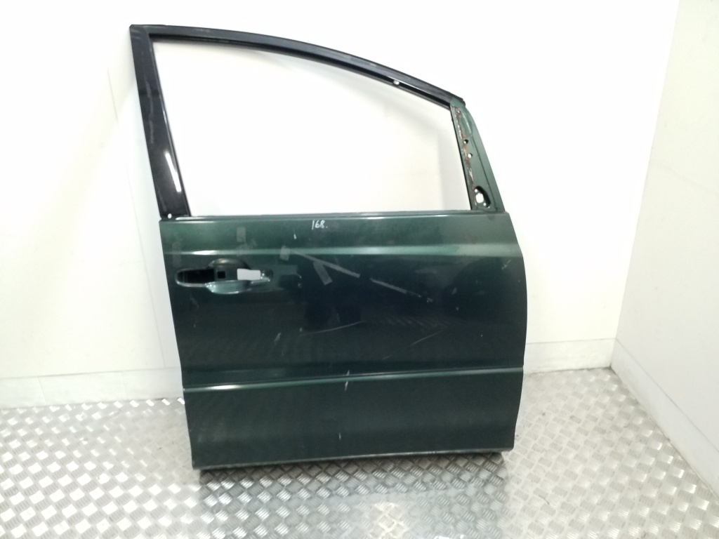 TOYOTA Previa 2 generation (2000-2006) Front Right Door 20381673