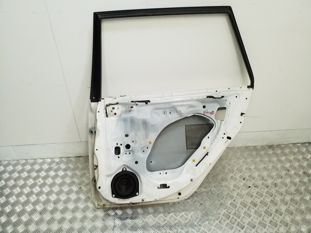 TOYOTA Avensis 1 generation (1997-2003) Right Side Sliding Door 20381664