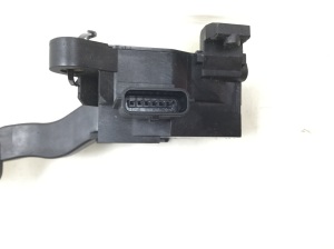 NISSAN Juke F15 (2010–2018) Accelerator pedal 180021HM0B - 3