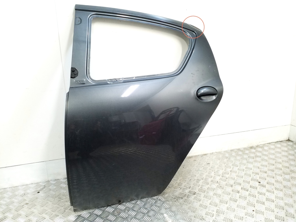 TOYOTA Aygo 1 generation (2005-2014) Left Side Sliding Door 20381759