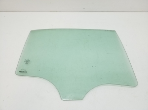 Rear side door glass - A2137350210