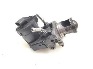  EGR valve 