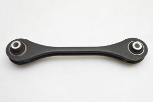 Volkswagen Golf VII (2012–2026) Tagumine õõtshoob 5Q0501529F - 2