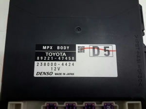 TOYOTA Prius W50 (2015–2020) Drošinātāju kaste salonā 8273047530 - 4