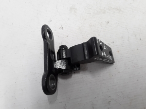 VOLVO XC40 (2017–2026) Rear side door upper hinge 31457096 - 3