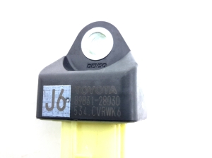 TOYOTA Prius W50 (2015–2020) Airbag sensor 8983128030 - 3
