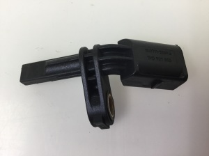 Volkswagen Passat B6 (2005–2010) Front ABS sensor 7H0927803 - 2