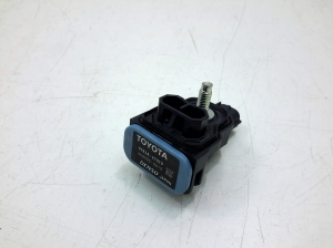 TOYOTA Prius W50 (2015–2020) Airbagsensor 8983A47010