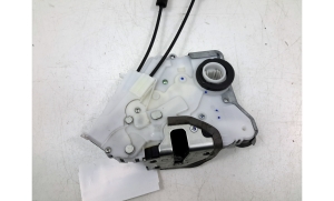 TOYOTA Prius W50 (2015–2020) Front door lock 6903047070 - 2