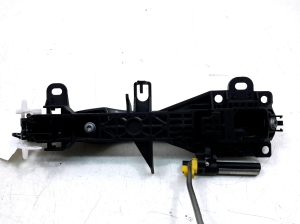 TOYOTA Prius W50 (2015–2020) Front door external opening handle and its details - 2