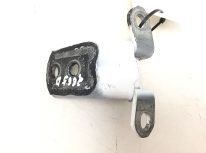 NISSAN Qashqai (2013–2021) Front door top hinge - 2