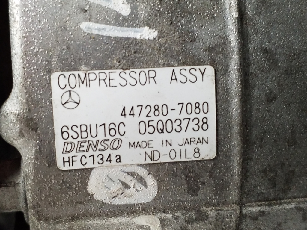 Used Mercedes Benz EClass Air conditioner compressor A0008302600