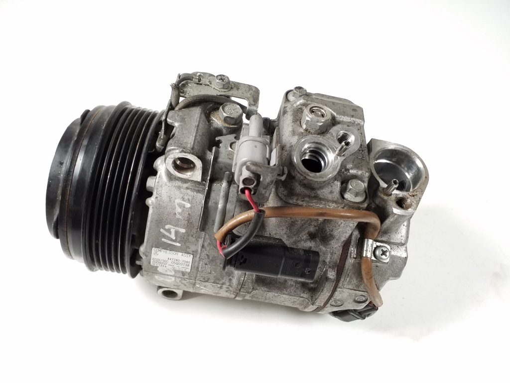 Used Mercedes Benz EClass Air conditioner compressor A0008302600