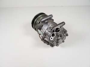 RENAULT Clio III (2005–2012) A/C compressor 8200953359 - 2