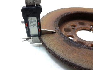 TOYOTA Prius W50 (2015–2020) Tagumine piduriketas 4243112310 - 2