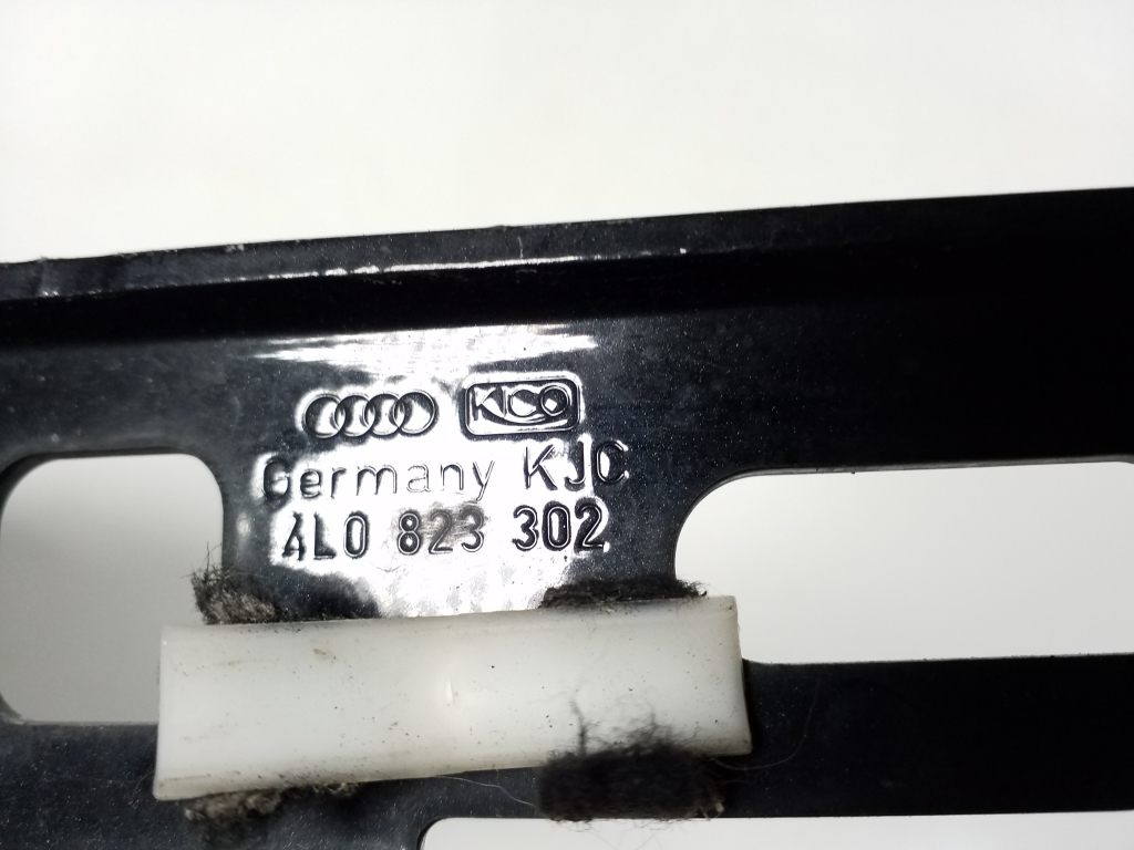 AUDI Q7 4L (2005-2015) Петля капота передняя правая 4L0823302 21898467