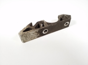AUDI Q7 (2006–2015) Front anti-roll bar bracket 7L0411063B - 3