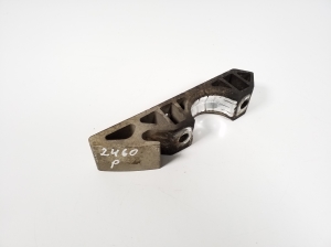 AUDI Q7 (2006–2015) Stabilisatorhalter vorne 7L0411063B - 2