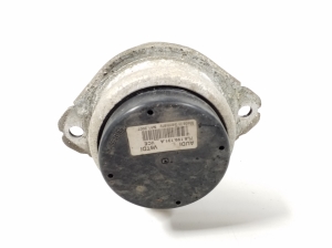 AUDI Q7 (2006–2015) Engine mount 7L8199131A - 2