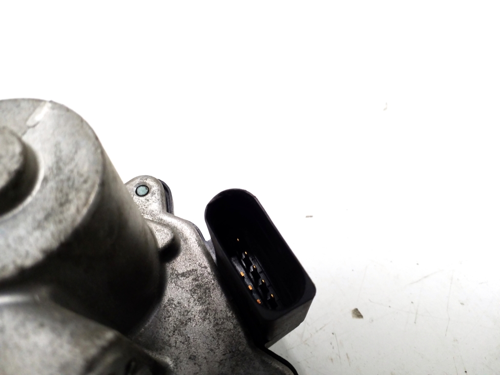 Used AUDI A6 Intake manifold valve motor 059129086L