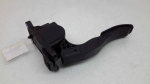 Mercedes Benz Vito W639 (2003–2014) Accelerator pedal A9063000404 - 3