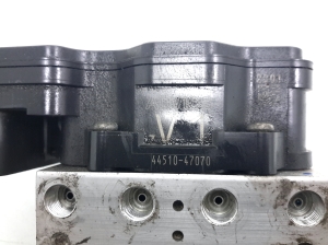 TOYOTA Prius W50 (2015–2020) ABS unit 4451047070 - 4