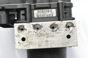 AUDI A4 B7 (2004–2008) ABS unit 8E0910517B - 3