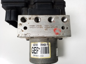 Hyundai i30 (2011–2017) ABS Steuergerät 58920A6210 - 2