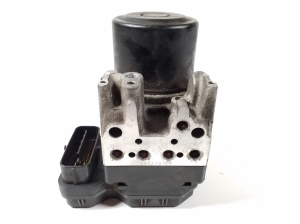LEXUS LS (2000–2006) ABS unit 4454050040 - 3