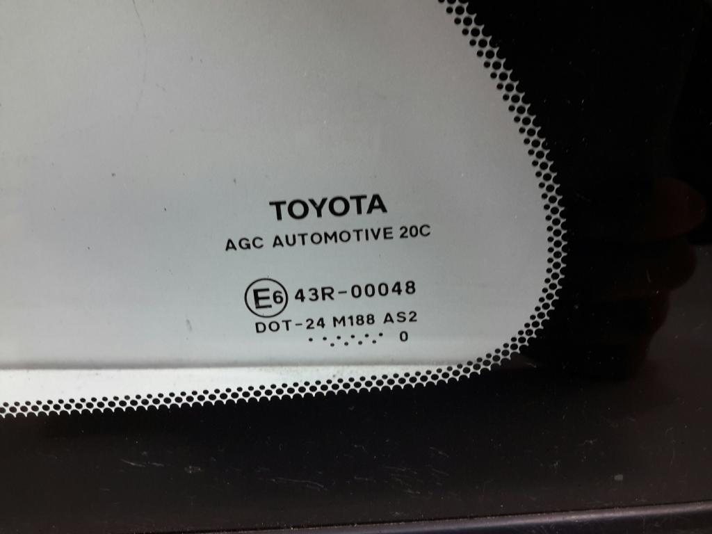 TOYOTA Avensis T27 Kairės pusės galinis šoninis kėbulo stiklas 6272005130 20382151