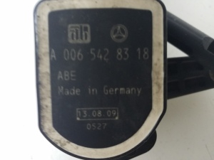 Mercedes Benz E-Class W212 (2009–2015) Kõrgusandur esirummul A0065428318 - 2