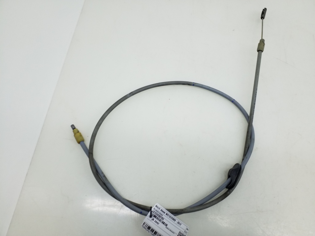 Mercedes Benz E-Class W212 (2009–2015) Handbremsseil A2124200785 Mercedes Benz E-Class W212 (2009–2015) Handbremsseil A2124200785