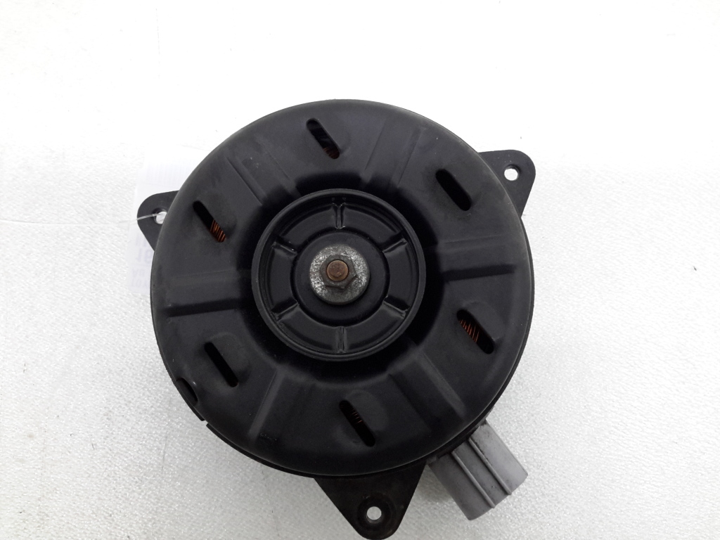 TOYOTA Previa (2000–2006) Kühlerlüftermotor 1636328160 TOYOTA Previa (2000–2006) Kühlerlüftermotor 1636328160