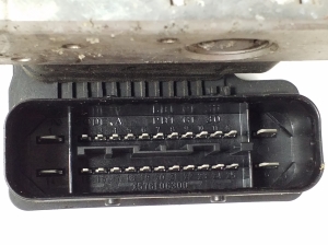 Suzuki Grand Vitara II (2005–2015) ABS Steuergerät X2T38371M1 - 3