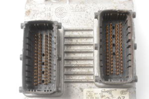 Opel Corsa C (2000–2006) Motorsteuergerät 0261207422 - 2