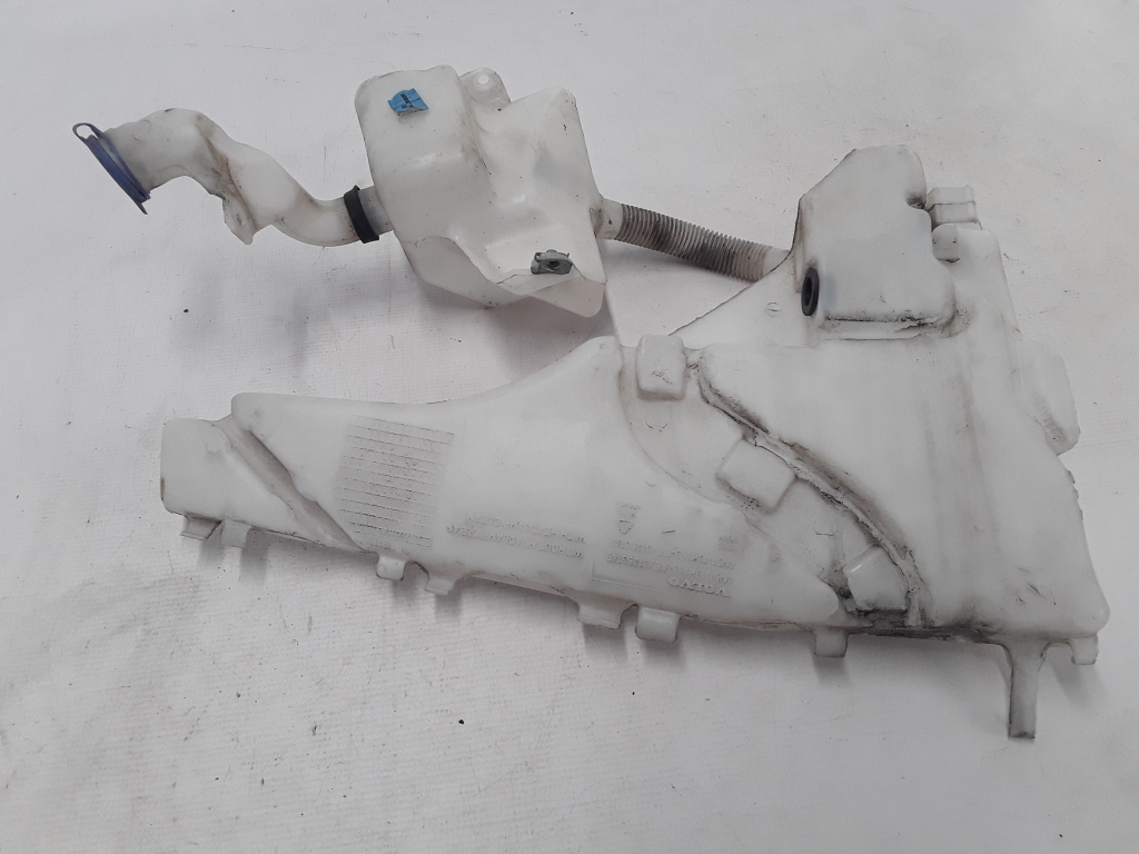 Used VOLVO V50 Windscreen washer tank front 31253148