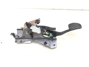  Brake pedal 