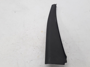 Aizmugurējā statņa iekšējā apdare - 31377659
