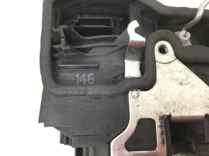BMW 5 SERIES E60 (2003–2010) Front door lock 7202146 - 2
