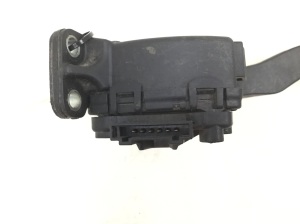 Volkswagen Transporter T5 (2003–2015) Accelerator pedal 7H1723503F - 3