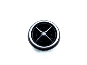 Mercedes Benz B-Class 246 (2011–2017) Dashboard air vent grilles A2468304000 - 2