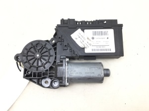 Hinterer Seitentür-Fensterhebermotor - 3D0959795E