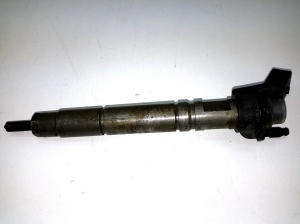  Fuel injector 