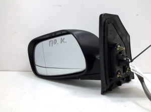  Side mirror and its details 